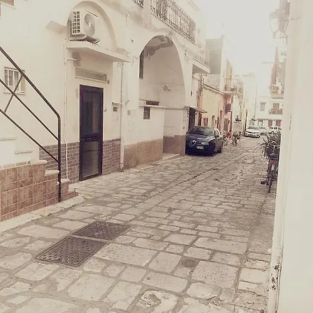 Domusd Apartment *