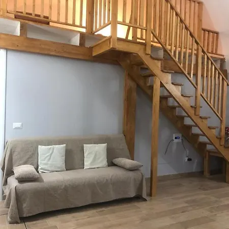 Domusd Apartment *